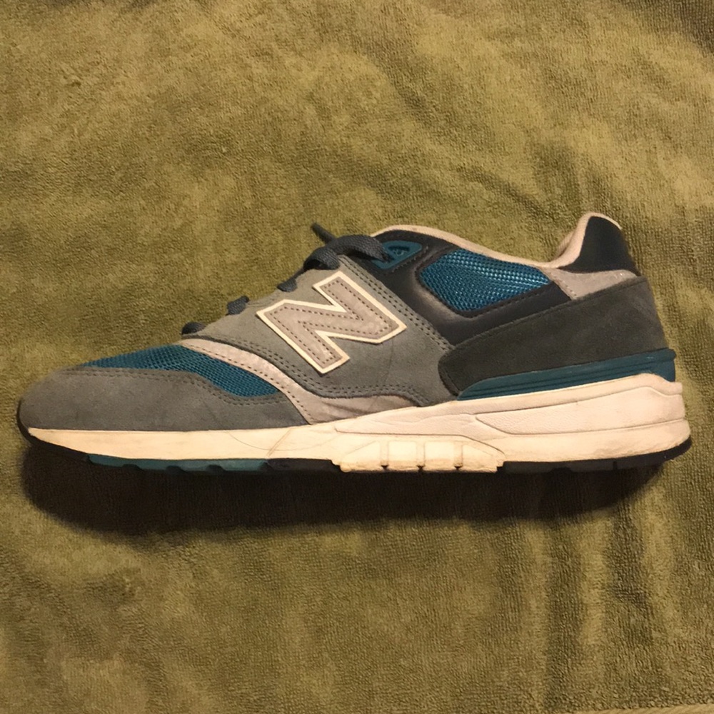 Used New balance. 9.5 - Picture 7 of 10